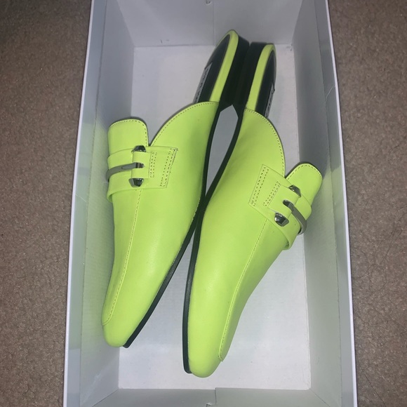 Steve Madden Neon Green Sandals - Picture 2 of 2